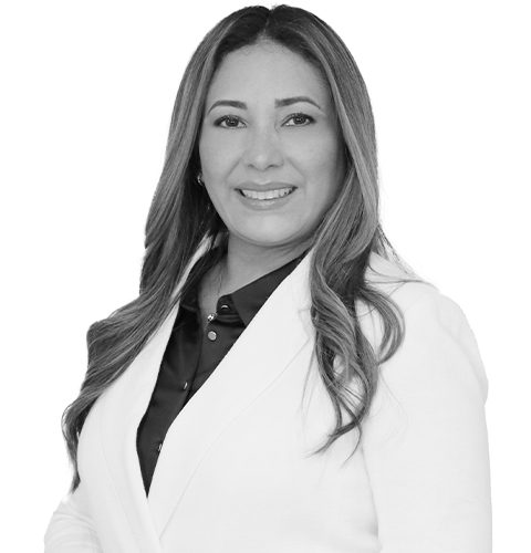 Delia Dominguez de Vega-Guhlin